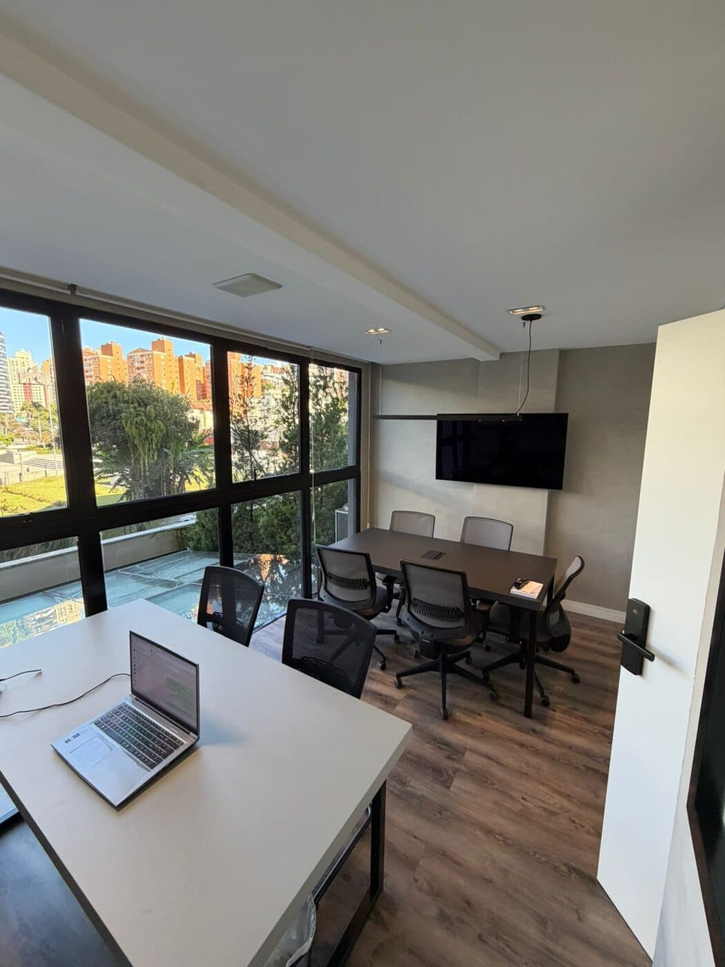 Sala de Reunião · 8 pessoas